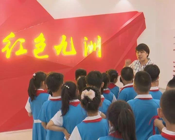 网购和实体店，你更喜欢在哪里买衣服？为什么呢？游戏画面